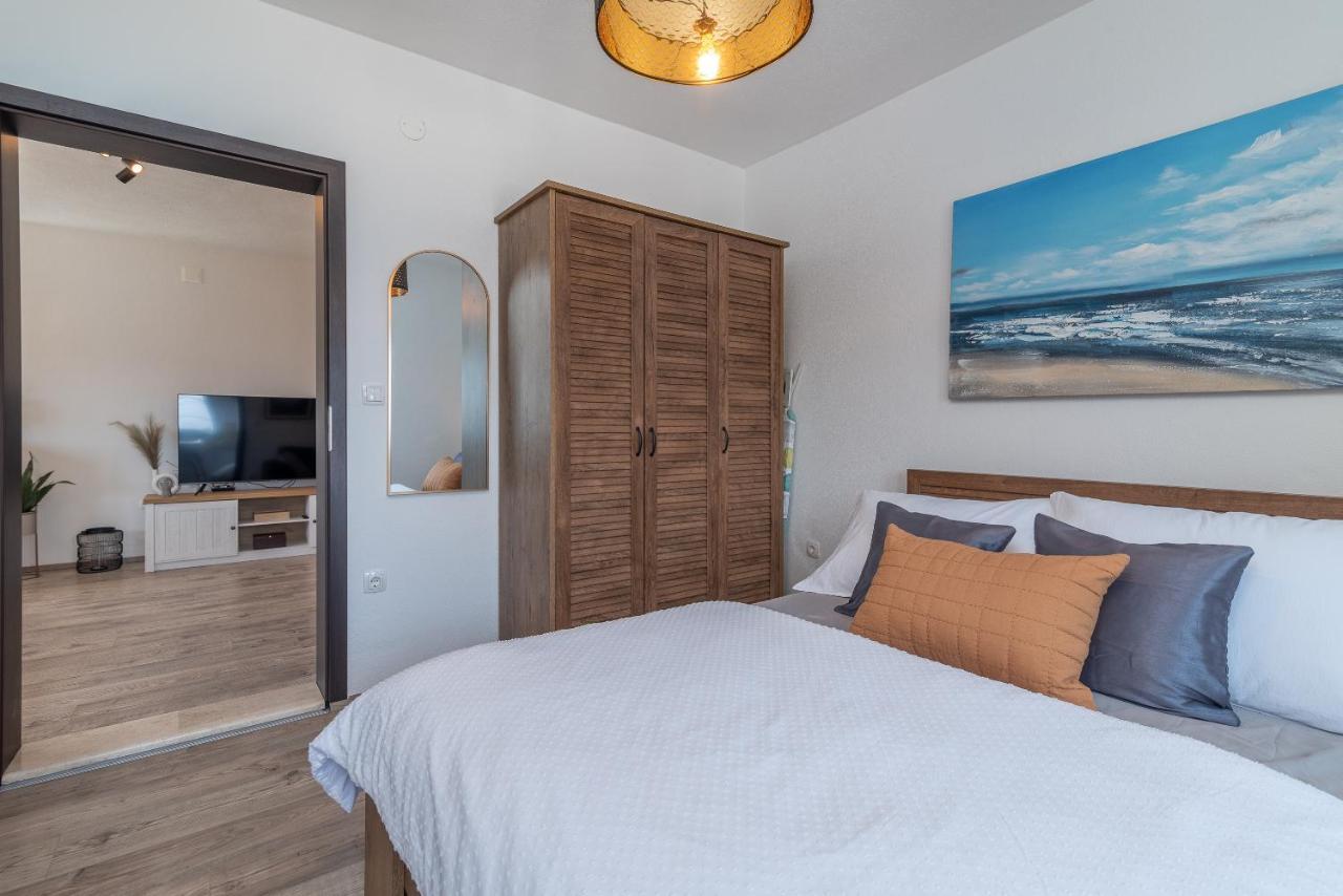 Beach Apartman Marela Slatine Exterior photo
